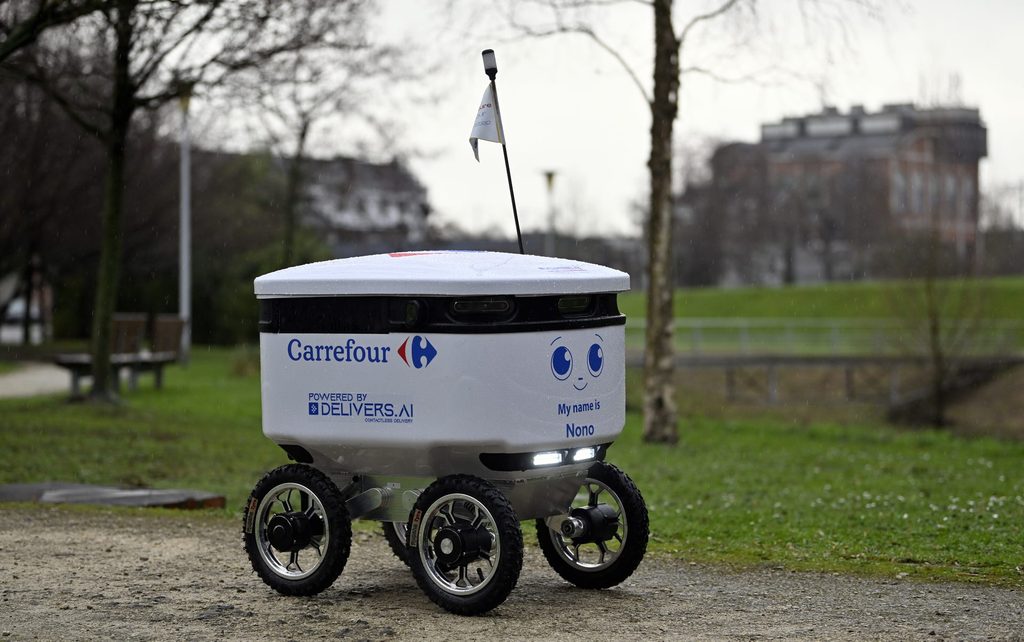First Carrefour robot delivery service in Europe trialled in Knokke-Heist