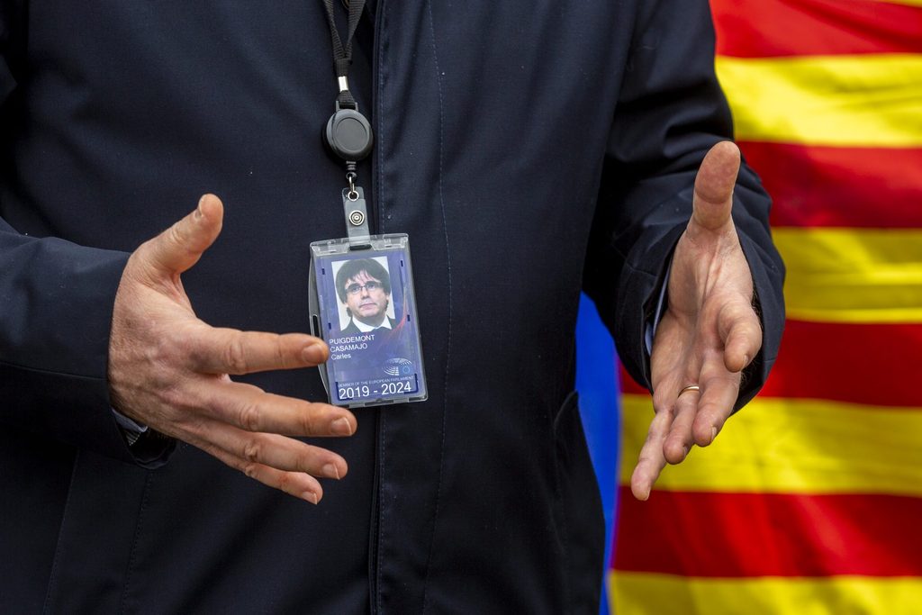 Catalan leaders stripped of MEP immunity by EU court
