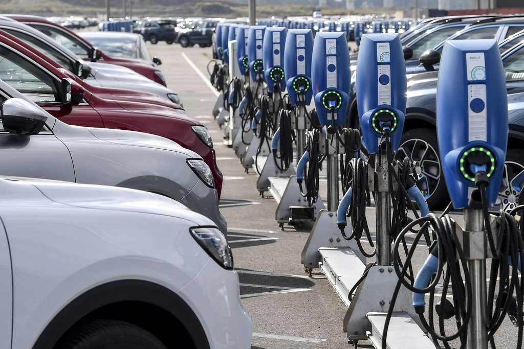 Electric cars more popular than diesel ones in EU for the first time