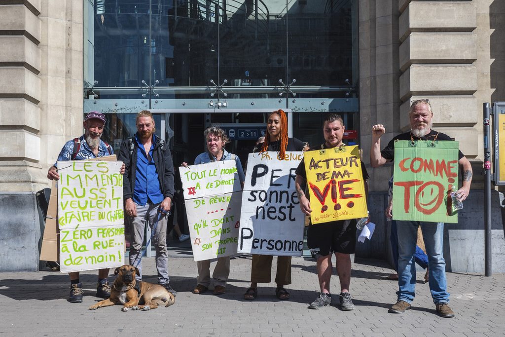 Protesters come out against begging ban in Namur