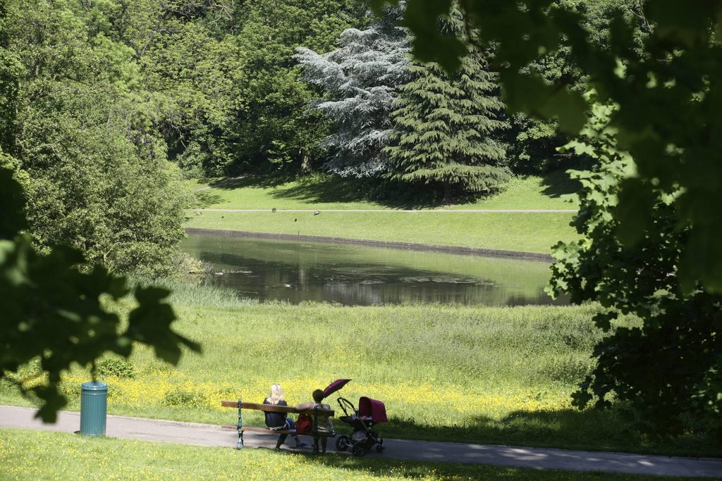 Sunny, warm start to the week before weather turns