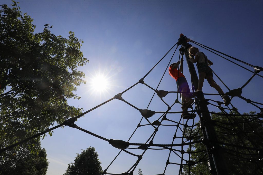 Over half of Brussels' playgrounds not green enough