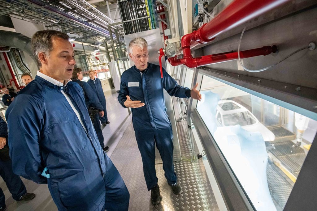 De Croo pushes back on Wallonia plan to fill shortage sectors with undocumented migrants