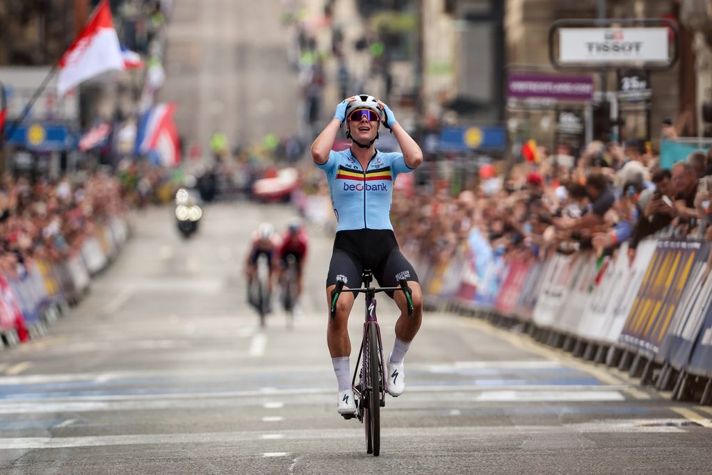 Lotte Kopecky: The Belgian cyclist who won three world titles in one week