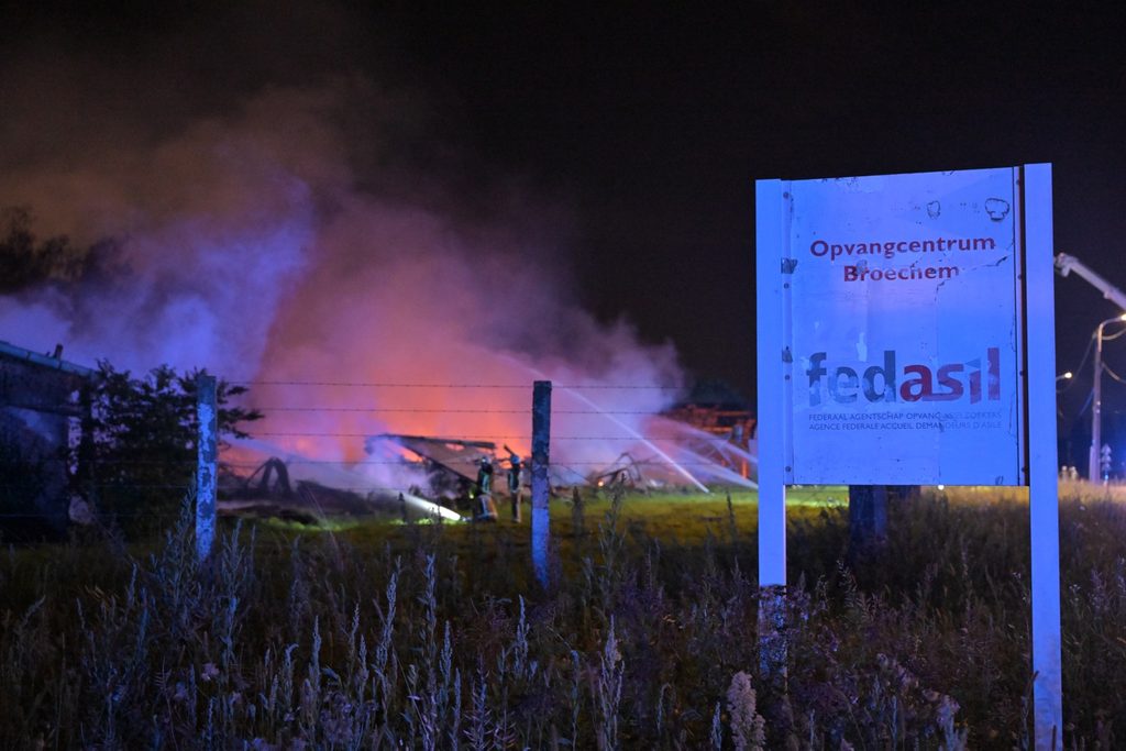 Fedasil shelter evacuated due to nearby fire