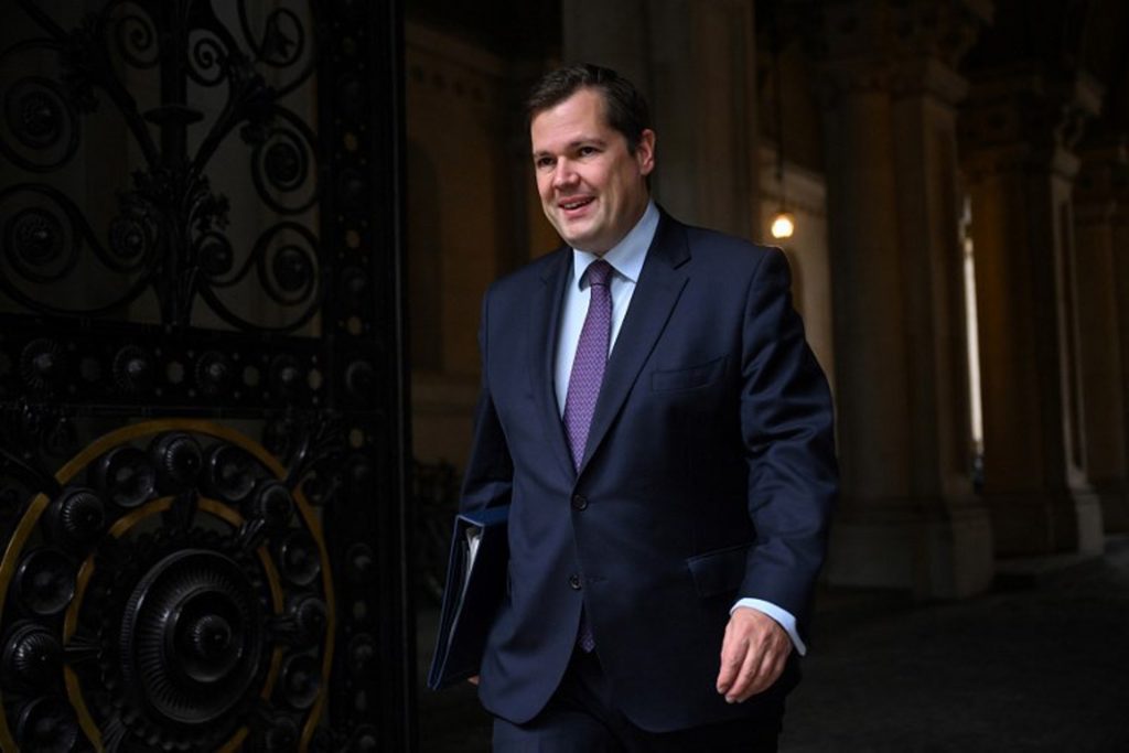 UK to use bone tests to verify the ages of migrant minors