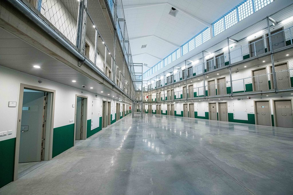 Prison staff will strike in a different province every day from next week
