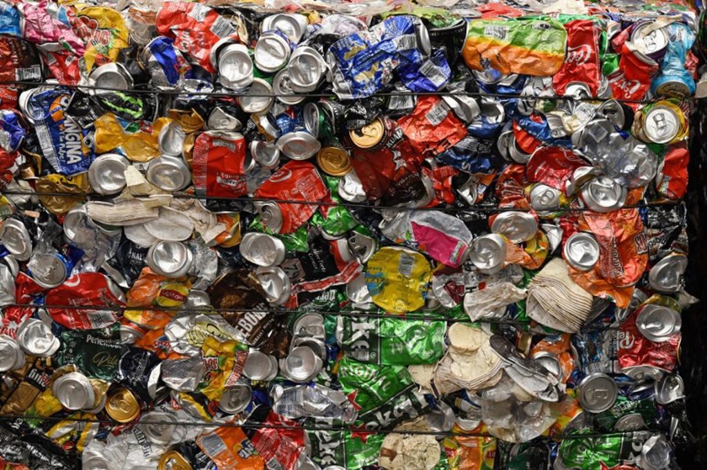 Deposits on cans and plastic bottles from 2025, digital system criticised