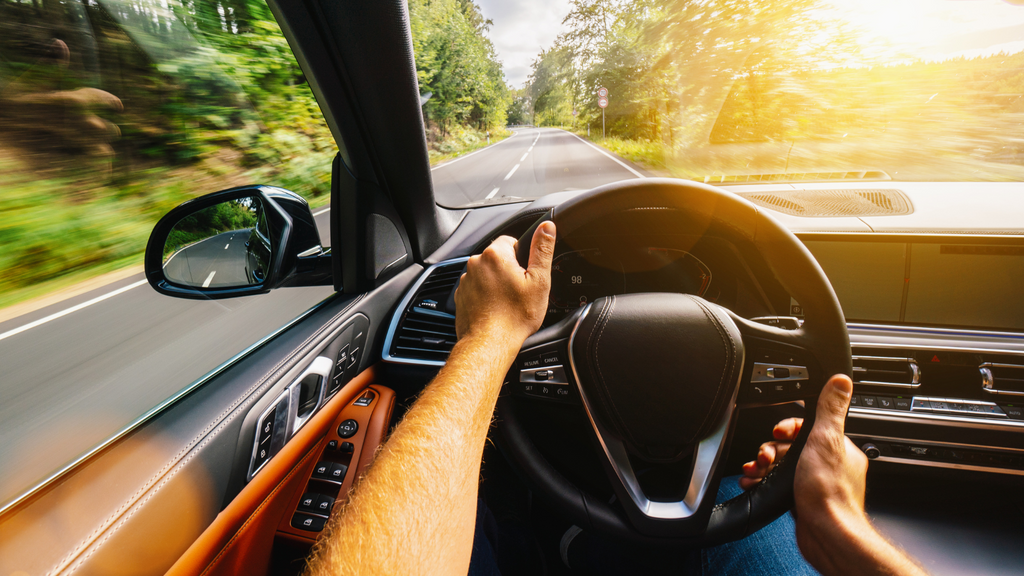 'Completely blinded': 650 accidents each year due to dazzling by sun