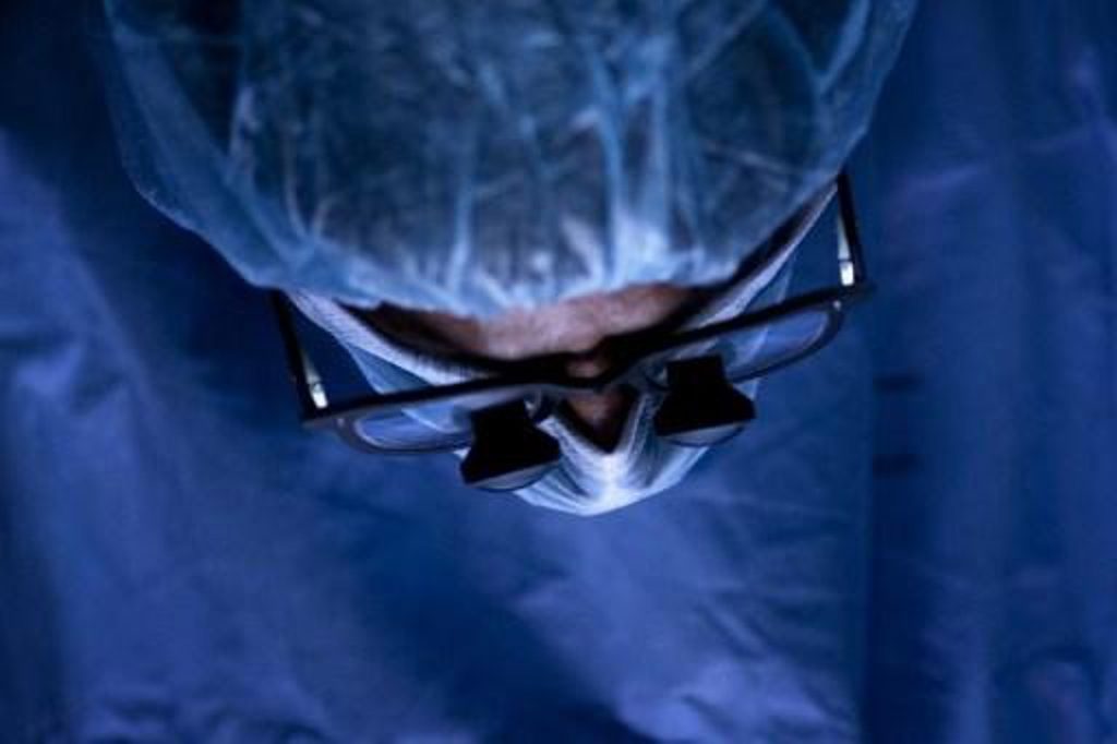 World first: American patient receives pig heart transplant