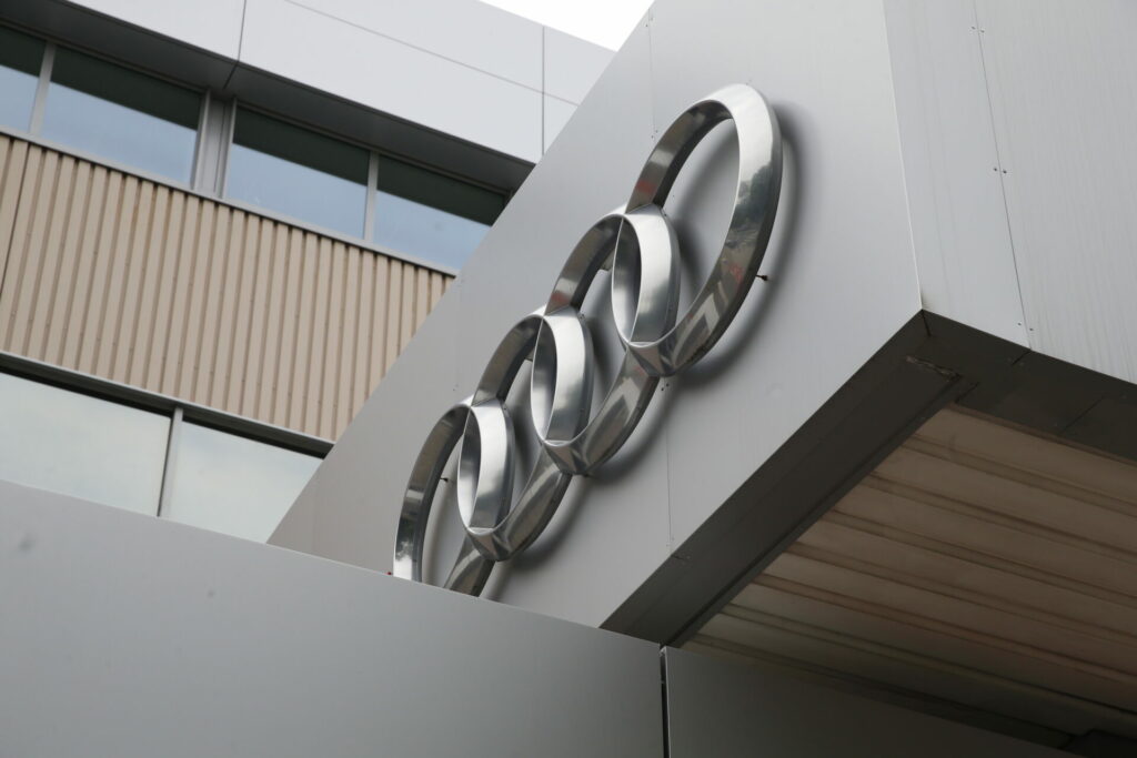 Audi Brussels: 200 workers from subcontractors block access to Forest factory