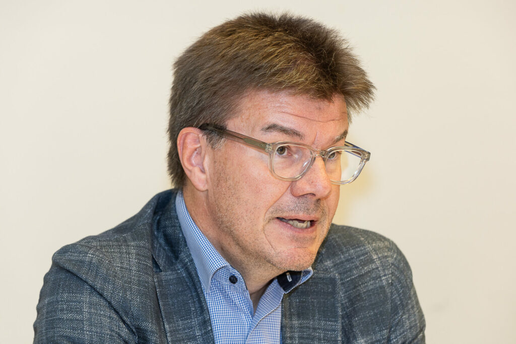 Brussels Finance Minister asks regional departments to cut budgets by 10%