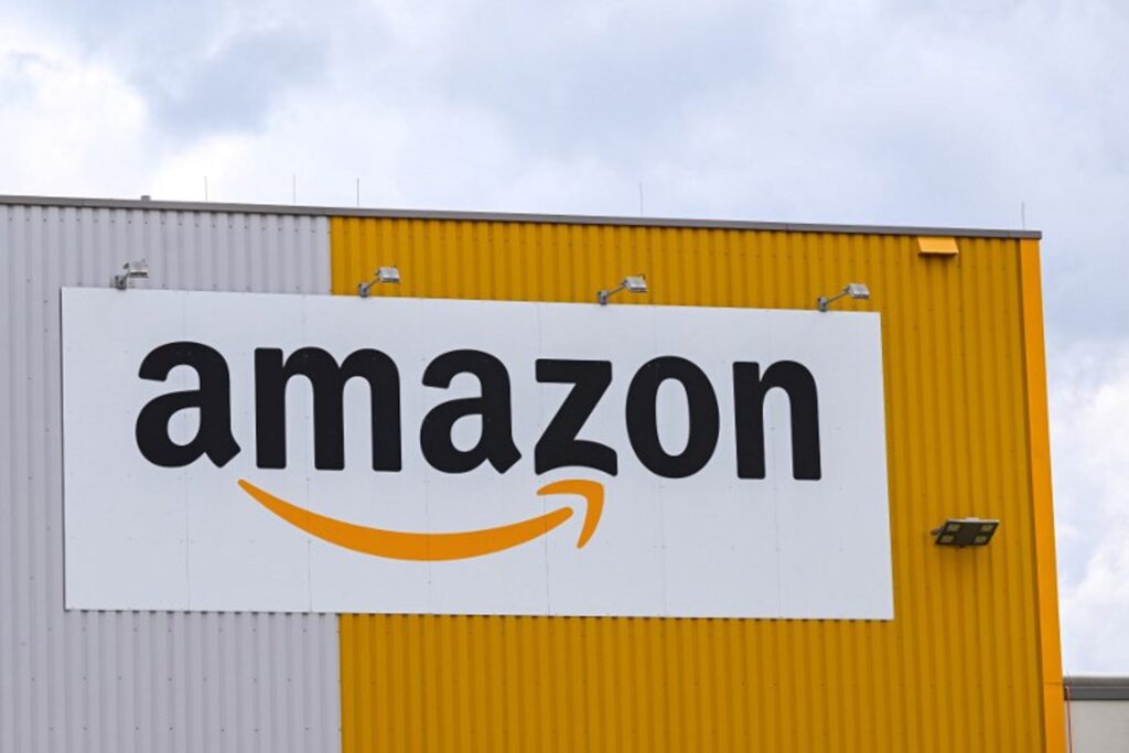 Make Amazon pay: E-commerce giant faces massive strike action on Black Friday