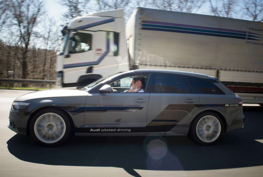 Mobility Minister puts brakes on self-driving cars on roads in Belgium