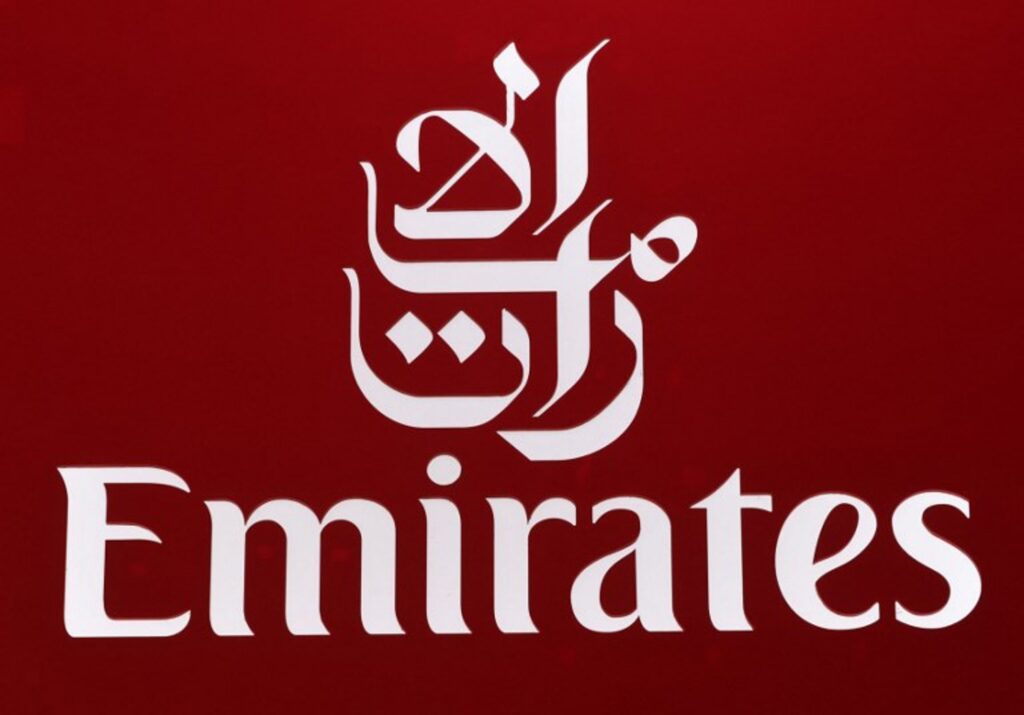Emirates places $52 billion order with Boeing