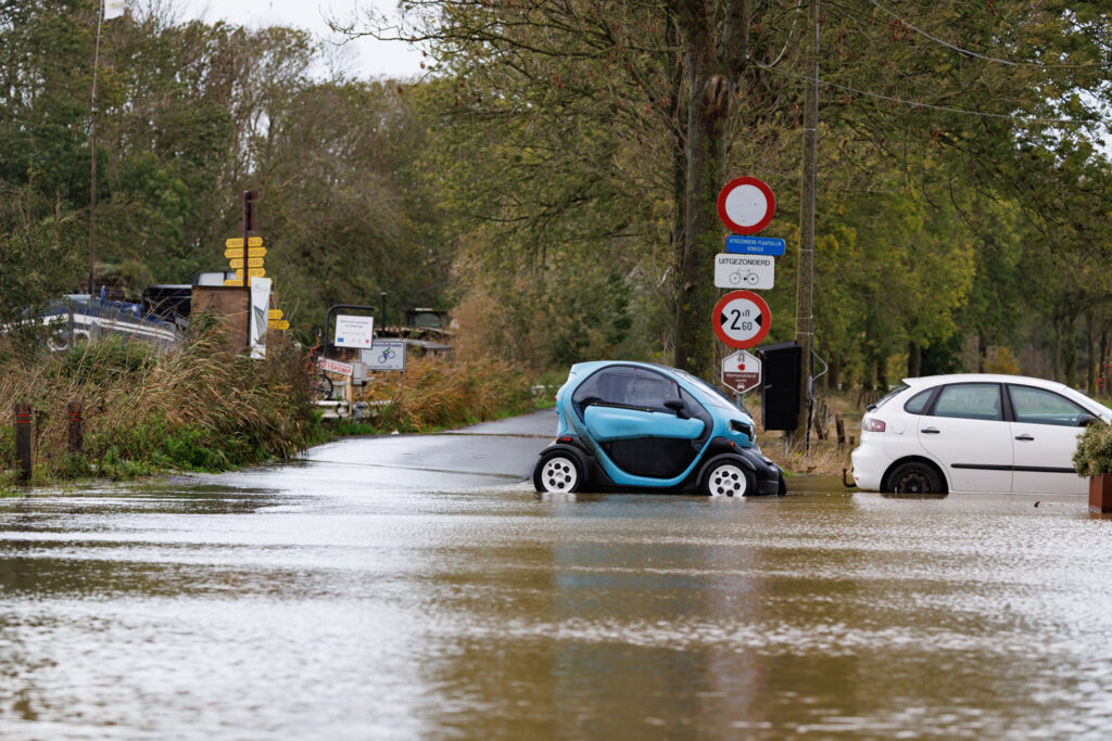 Floods in Flanders: Situation in Westhoek is under control for now