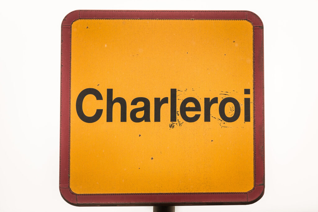 Man stabbed in Charleroi shopping centre