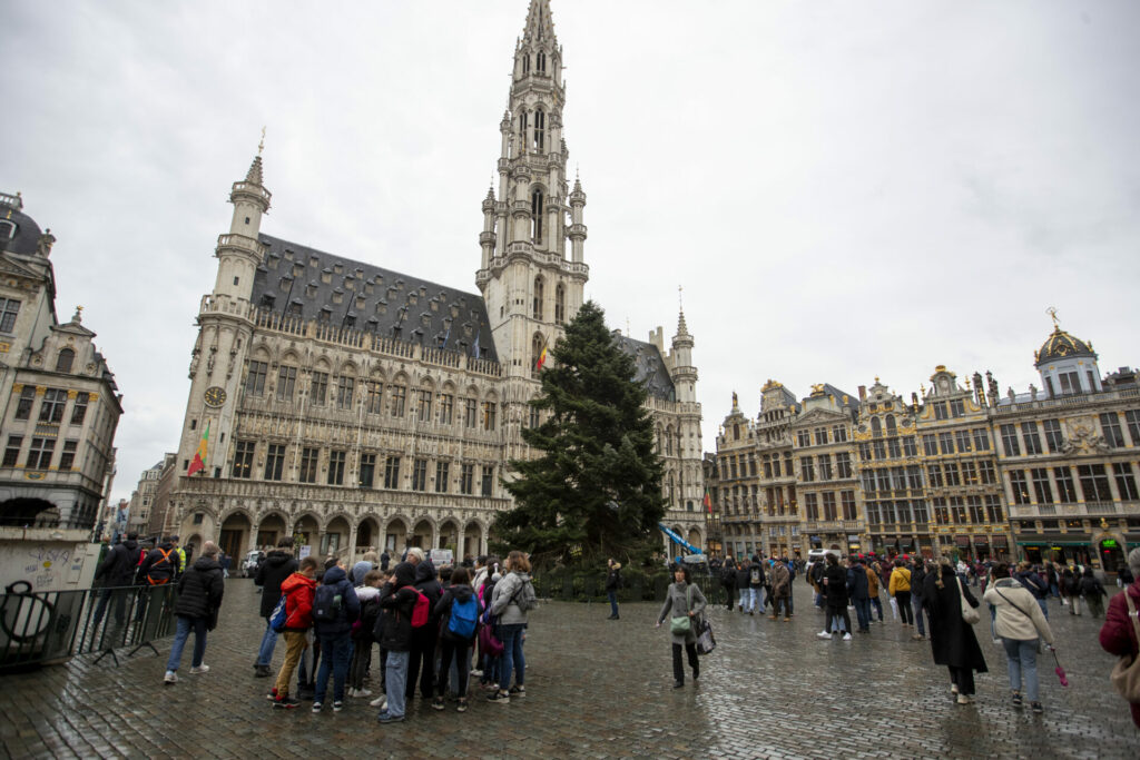 Christmas tree arrives on Brussels Grand Place