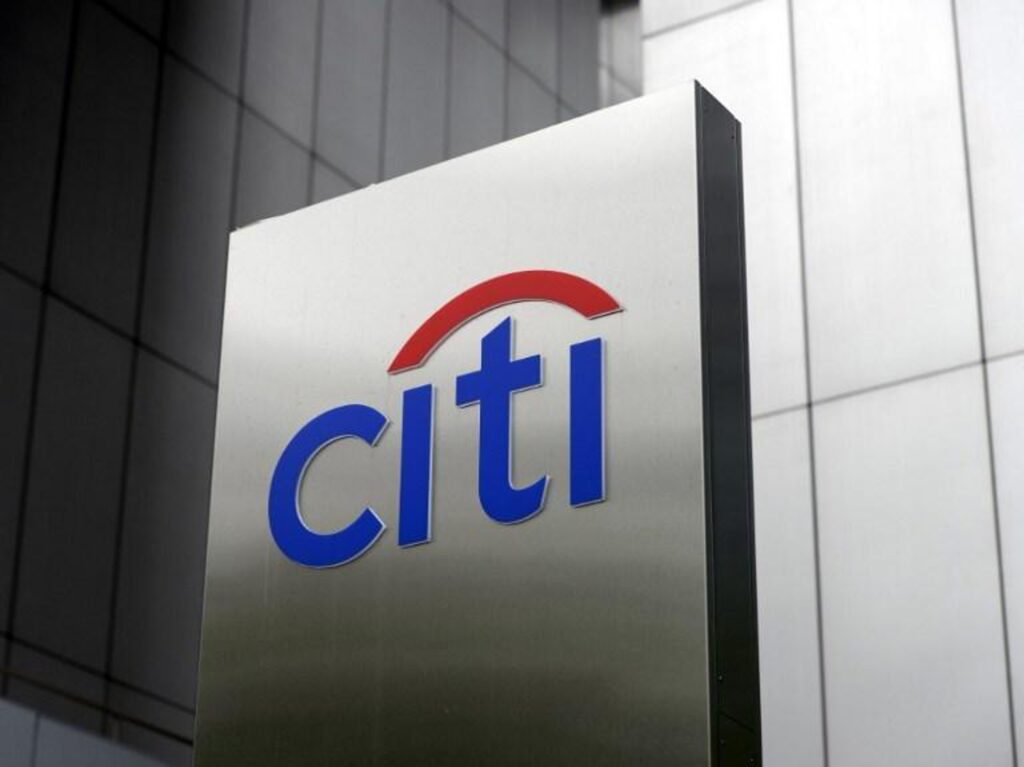 Citigroup to cut over 300 management positions