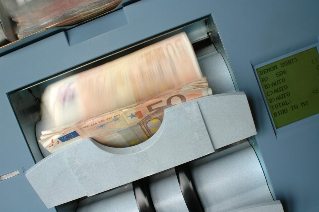 Breaking the bank? Billions withdrawn from Belgian savings accounts