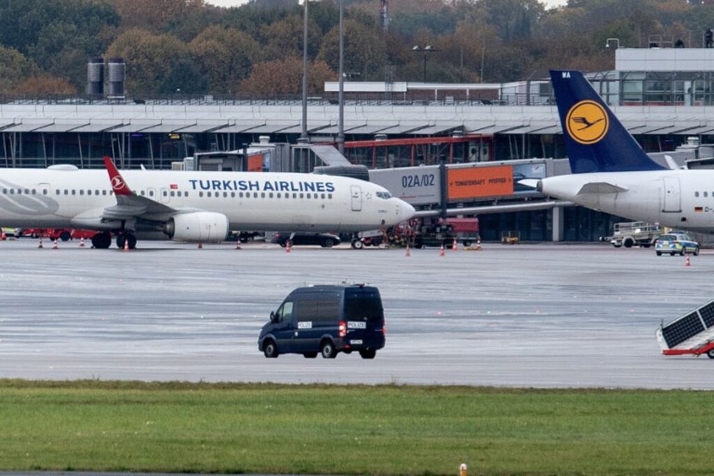 Hamburg Airport hostage situation: Man arrested, child unharmed