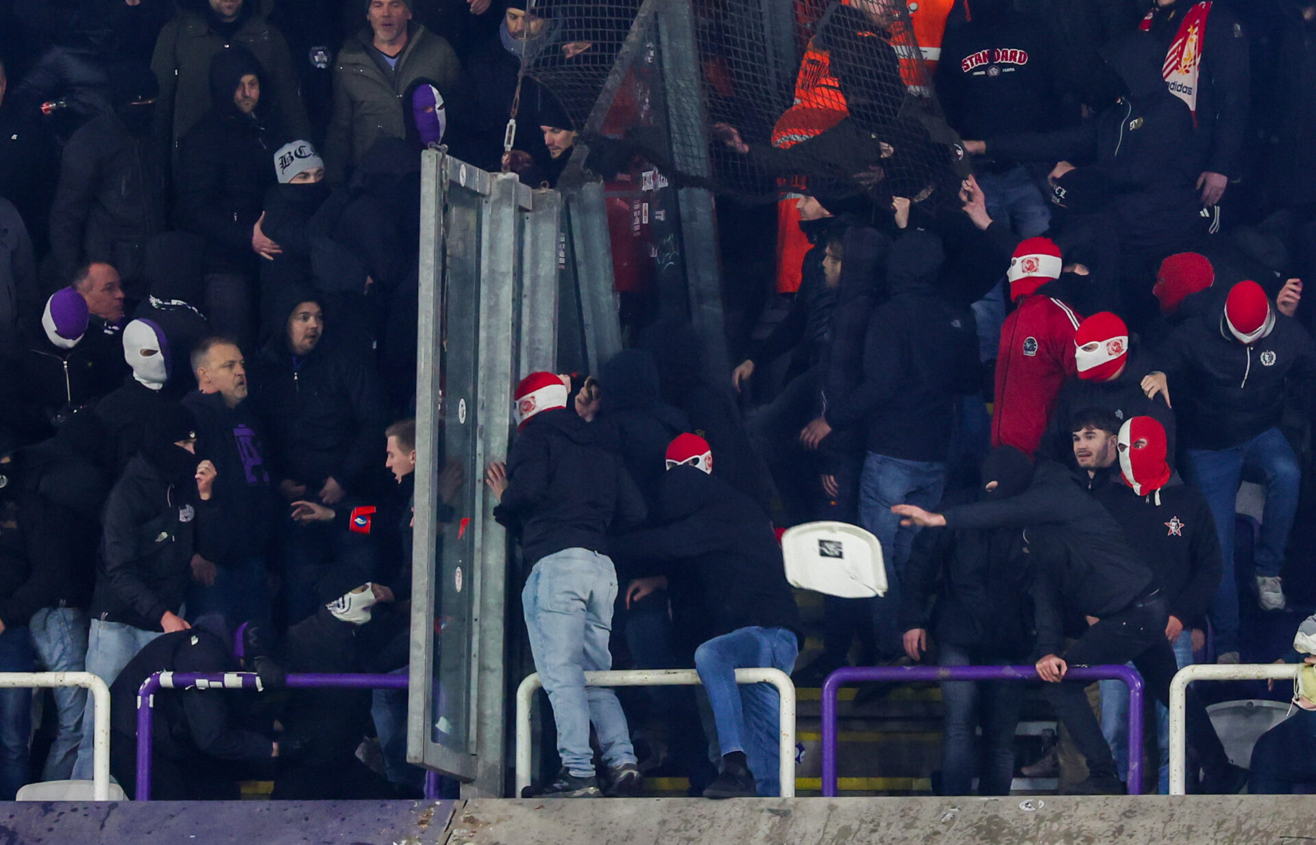 Anderlecht's supporters pictured before the start of a soccer