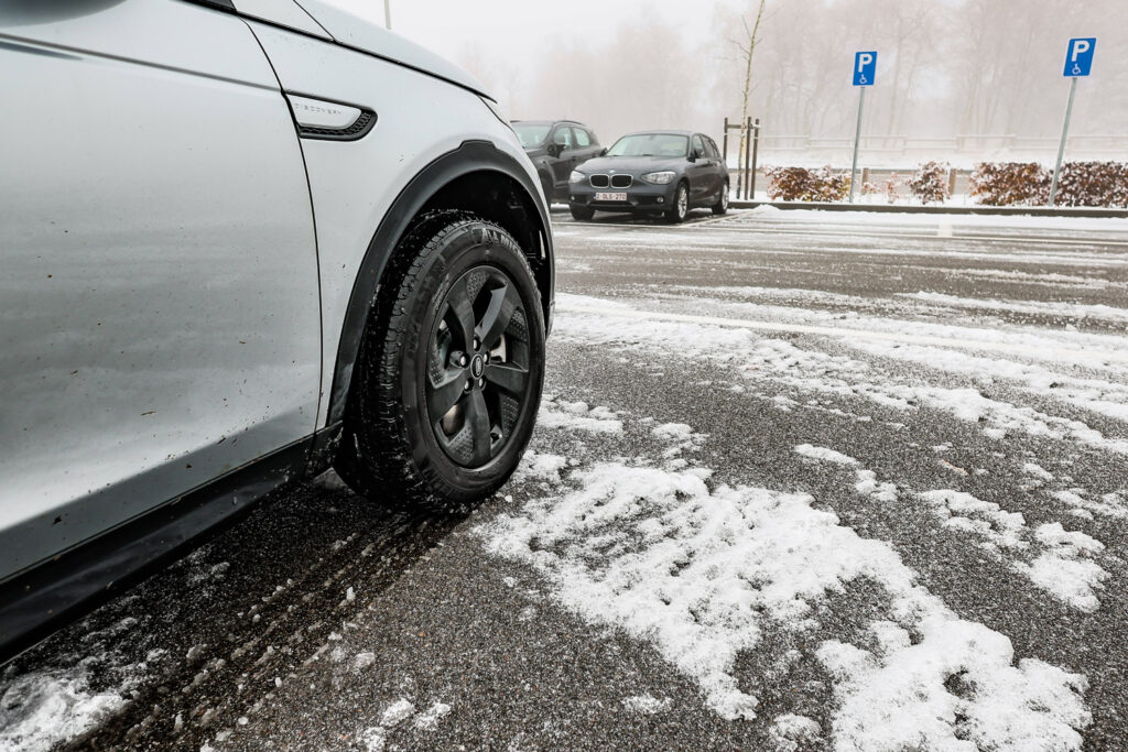 Code yellow for slippery roads, snowy conditions persist in southern Belgium