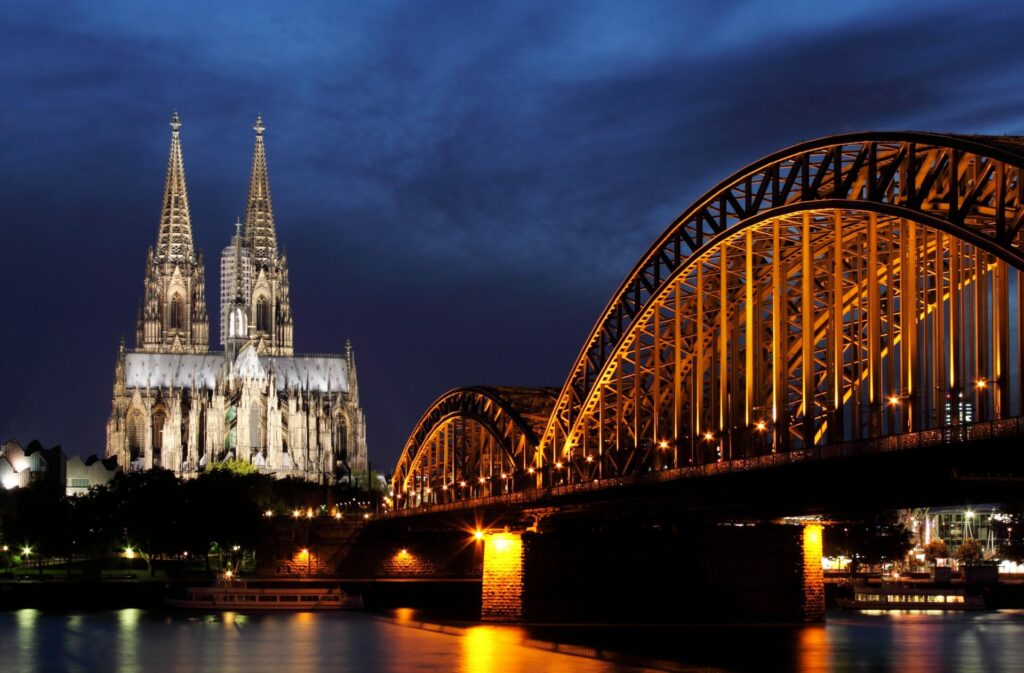 German police on high alert after terror threat at Cologne Cathedral