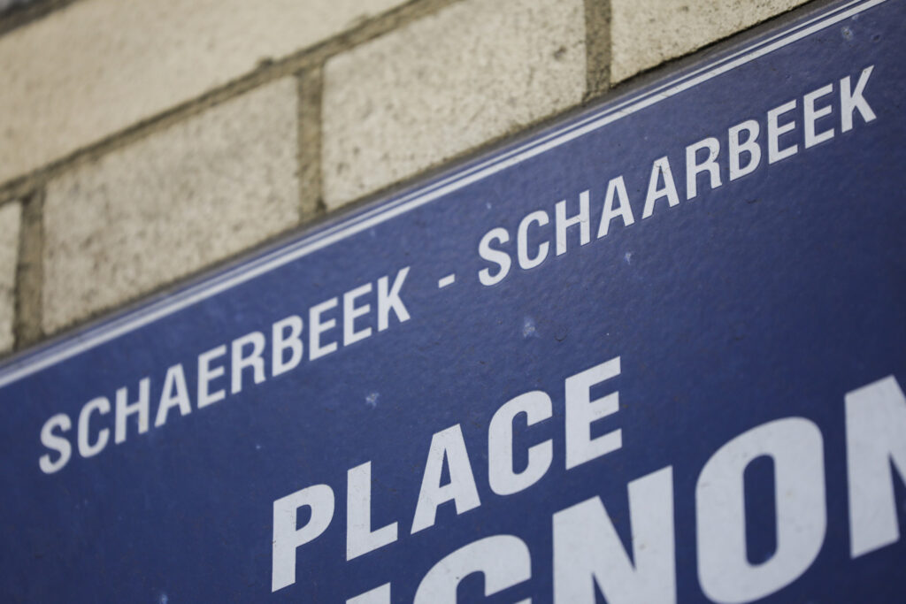 About 250 persons stage protest outside Schaerbeek social welfare office