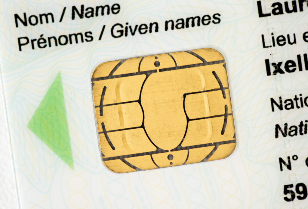 Electronic identity cards soon to be issued to non-Belgian children