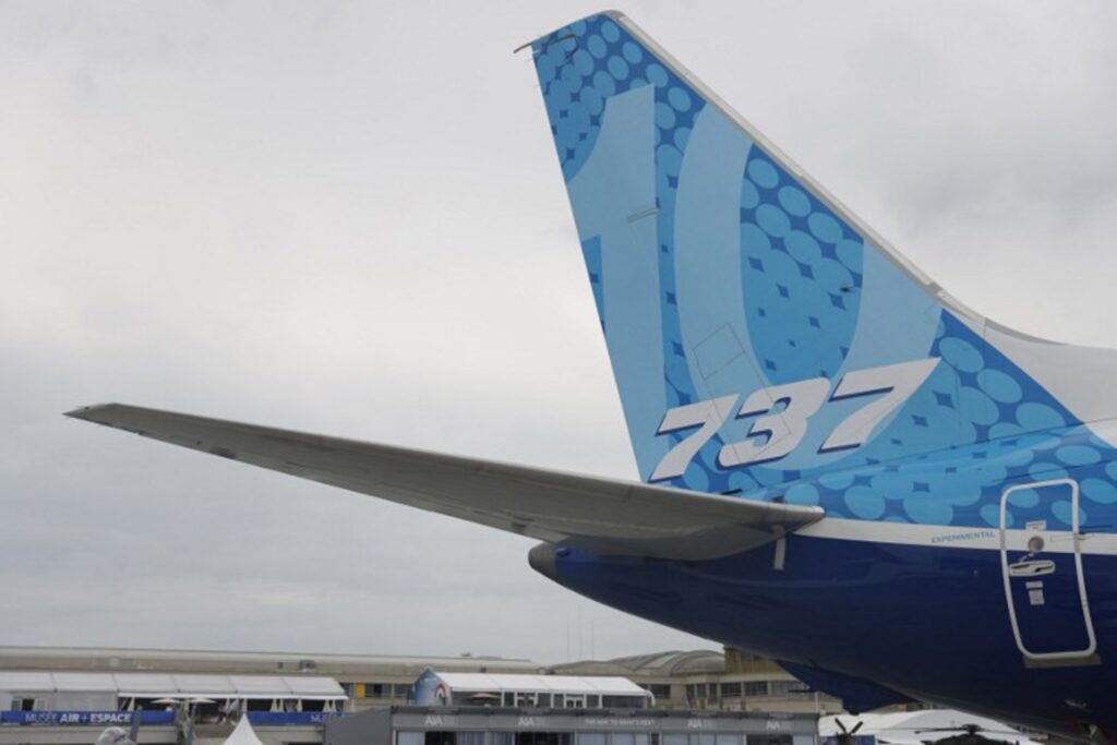 Boeing warns of possible loose bolt on 737 MAX