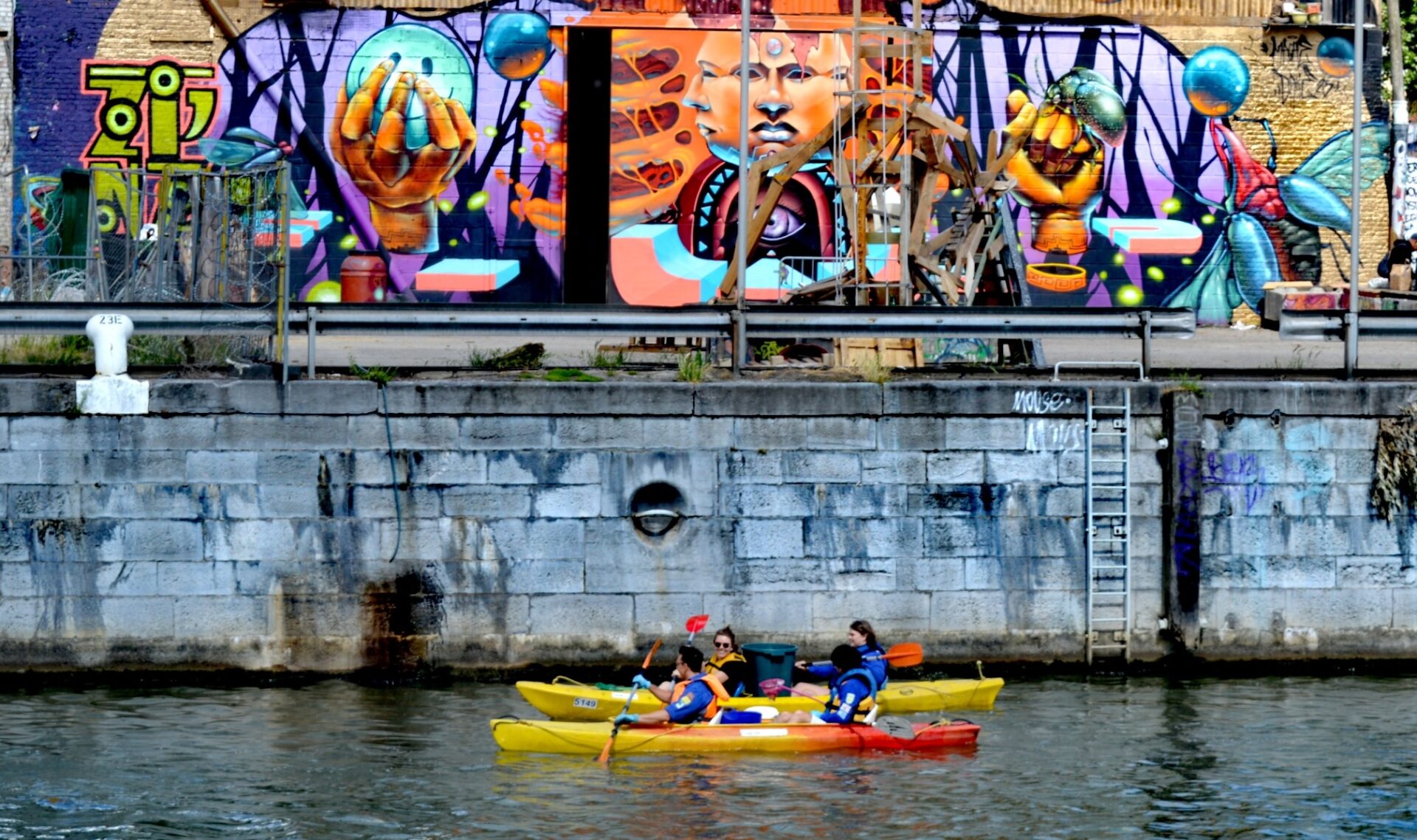 Why a kayak crew is cleaning Brussels' canal