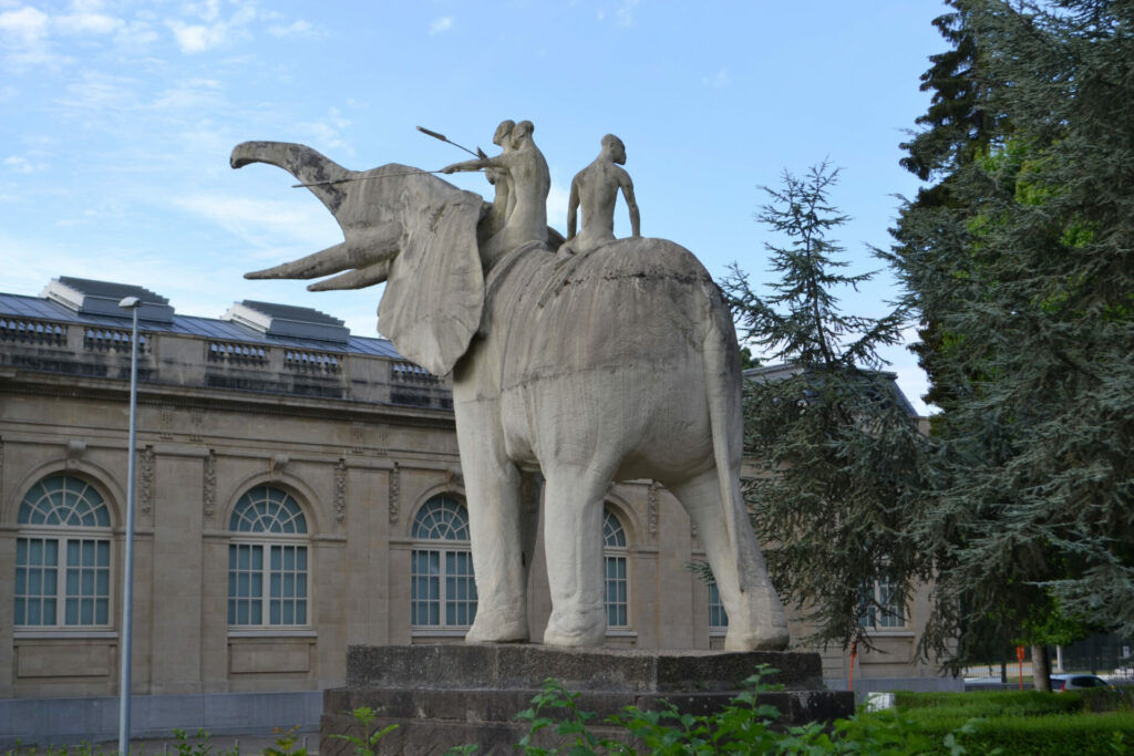 Elephant statue opposite Africa Museum will be restored next year