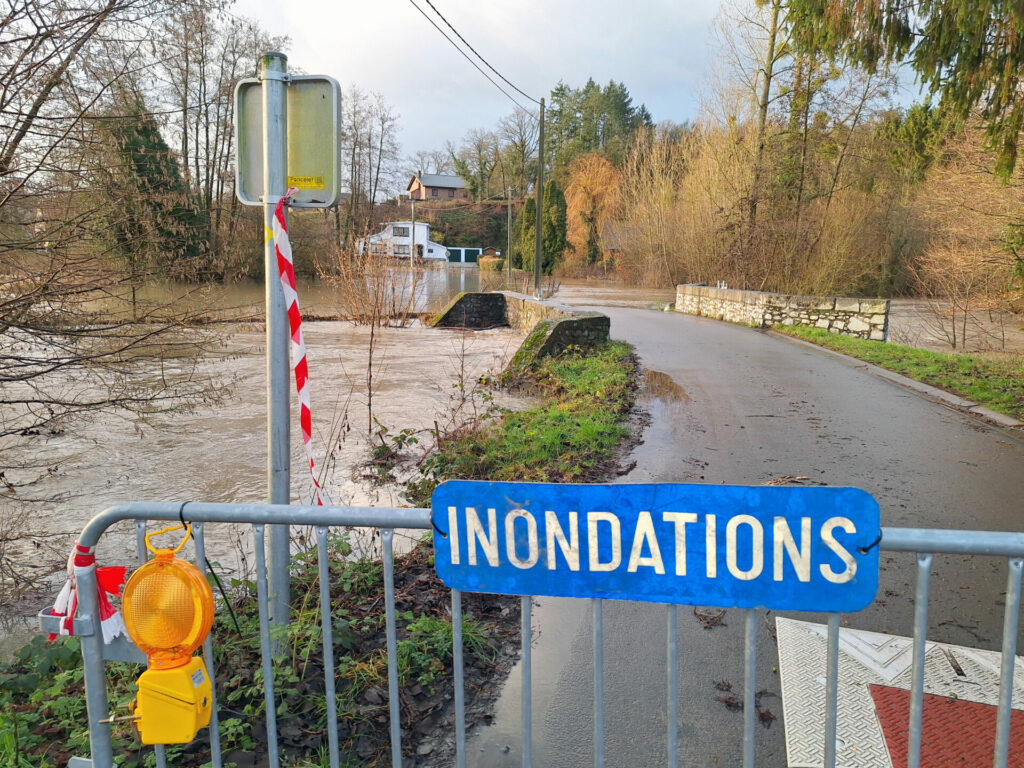 Walloon towns hit by floods as region grapples with travel chaos