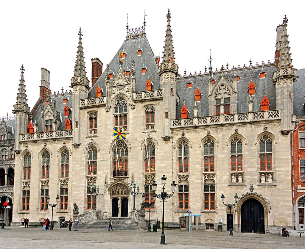 Millionth visitor honoured at Bruges' Provincial Court