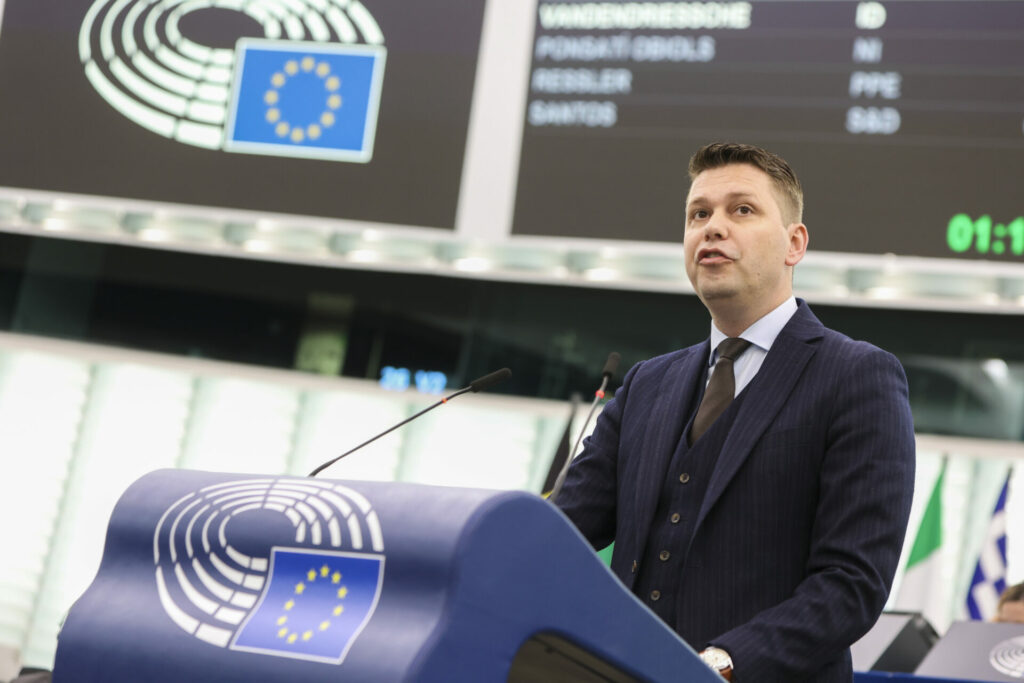 Flemish far-right MEP's 'Nazi-like' language in European Parliament under investigation