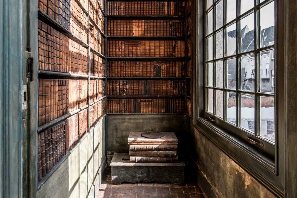 Hidden Belgium: A bookcase toilet in Antwerp