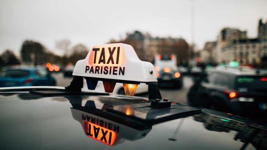 France: Taxis take their turn to mobilise, blocking roads across the country