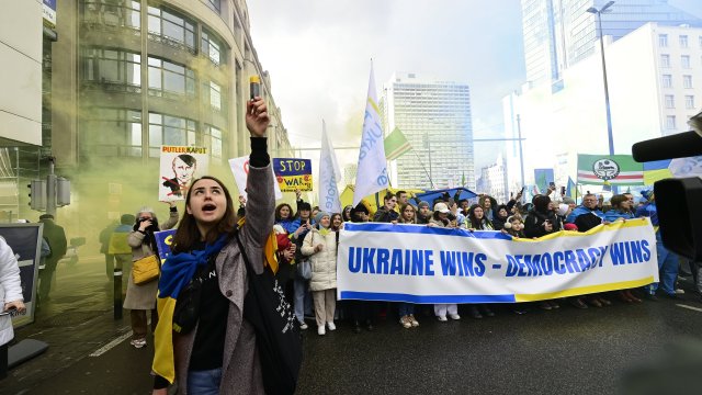 3,500 people march in Brussels in solidarity with Ukraine
