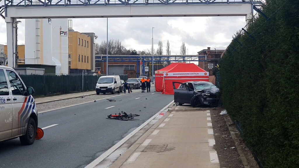 Two cyclists killed in Ghent, another severely injured, following collision with car