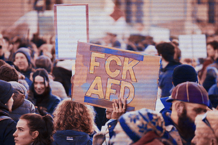 Ep.98: Orbán rattled, Fortifying Germany against the AfD, Farmer rampage