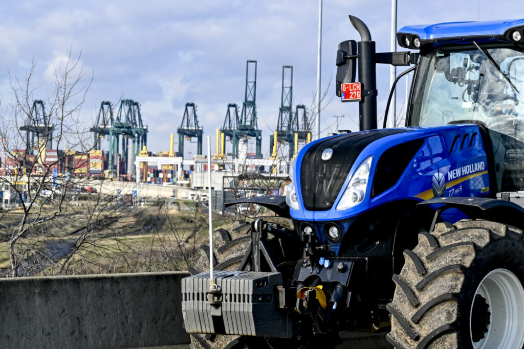 Farmer protests: 'General mobilisation' to target Port of Antwerp tomorrow