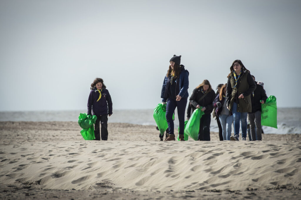 Major Belgian coastal clean-up operation organised for 24 March