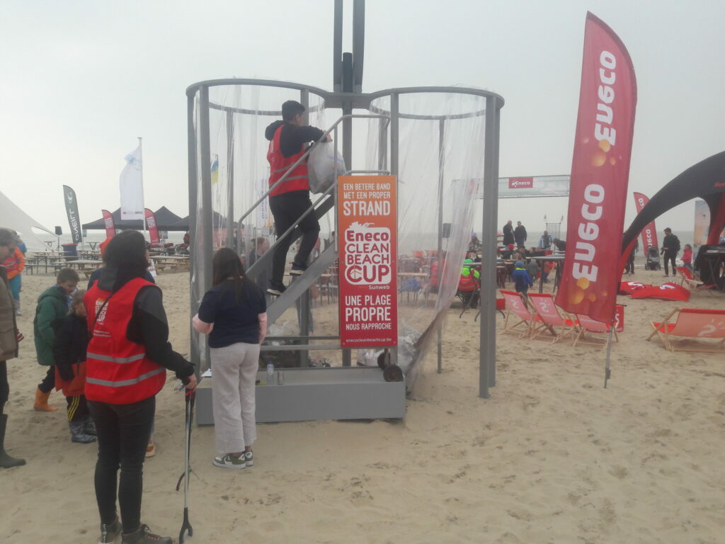 Eneco Clean Beach Cup: Over 3,000 volunteers collect 3.7 tonnes of rubbish