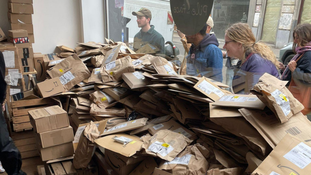 Luck of the draw: The Belgian shop that resells lost Amazon parcels