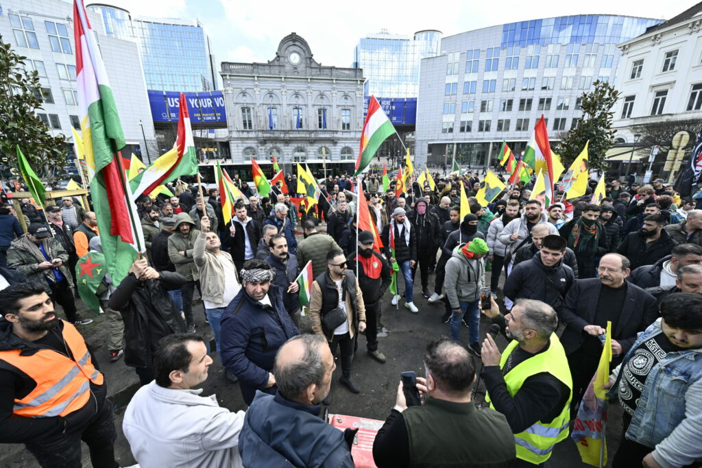 Community work and prison for rioting Kurds and Turks in Limburg
