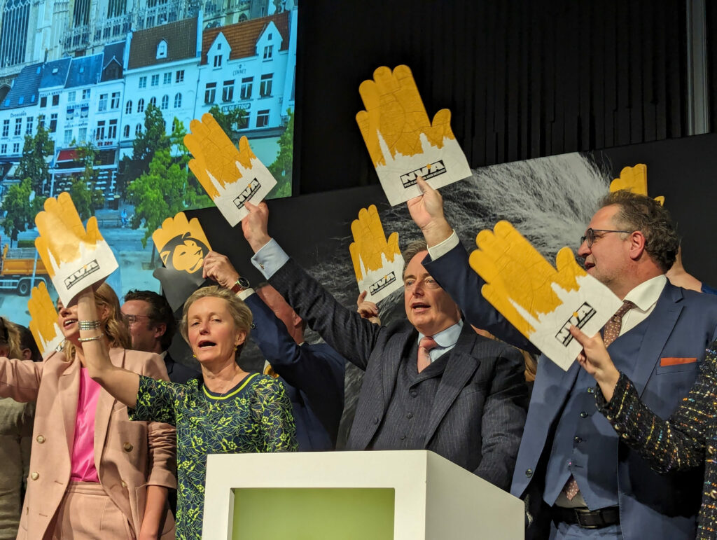 Flemish nationalists launch electoral campaign in Wallonia