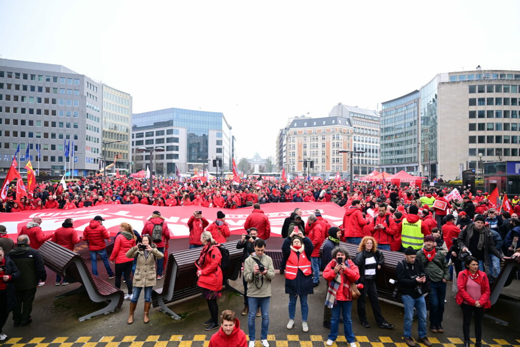 'No way, we won't pay': 2,000 protestors attend anti-austerity march in Brussels