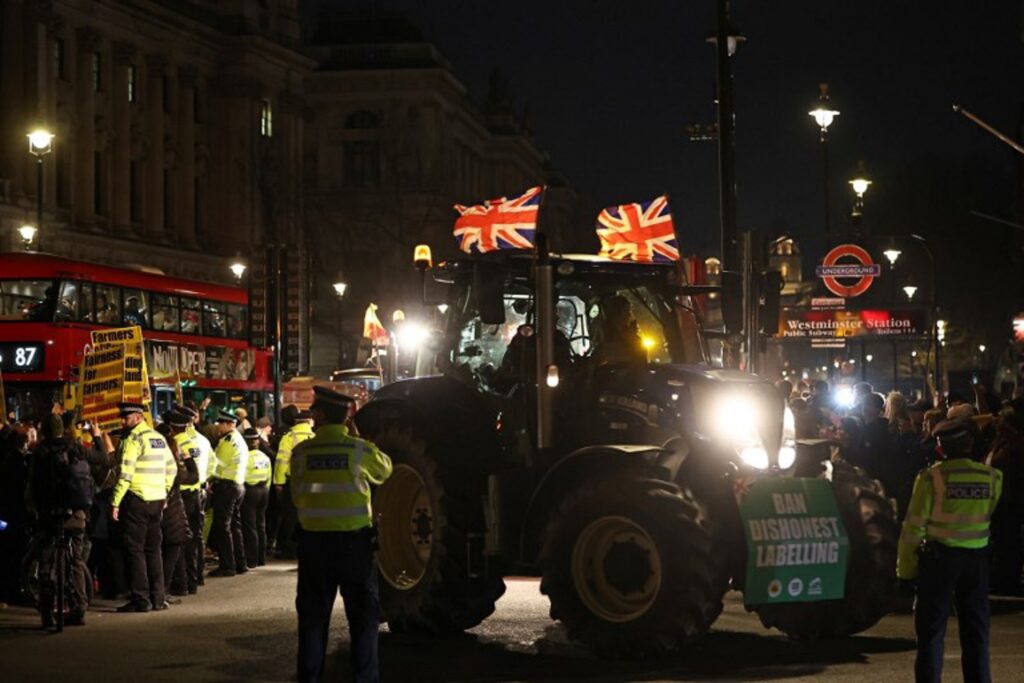 Farmers demonstrate in London to defend British production