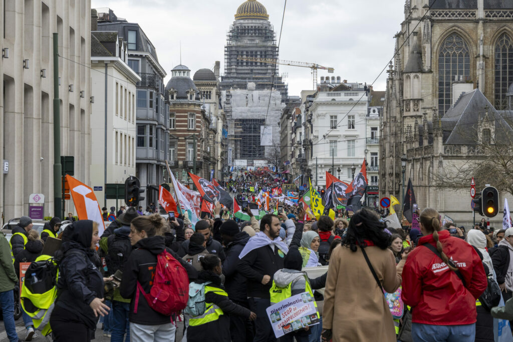 Thousands of people demonstrate against racism in Brussels city centre